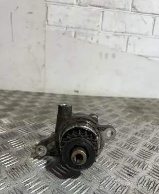 Nissan Almera N16 Power steering pump 4U105