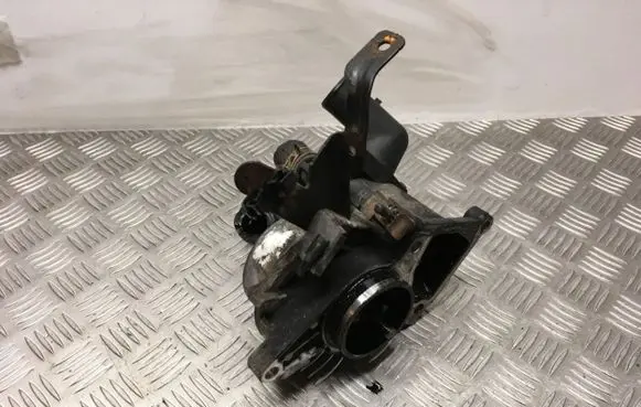 Thermostat/thermostat housing