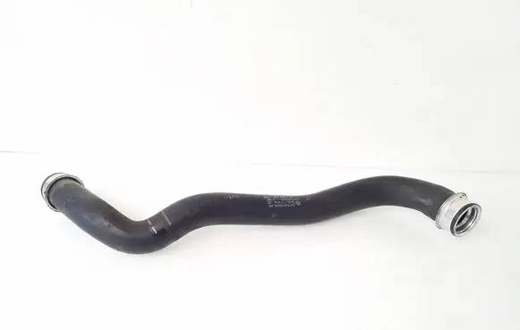 Mercedes-Benz CLS C219 Engine coolant pipe/hose A2115015382