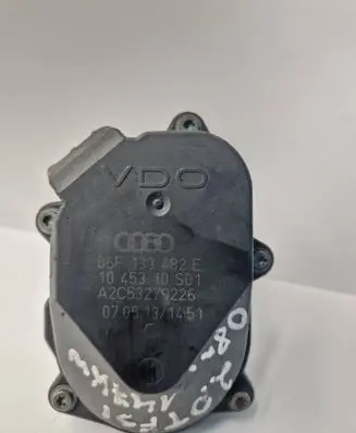Volkswagen Scirocco Intake manifold valve actuator/motor 06F133482E A2C53279226 1045310S01