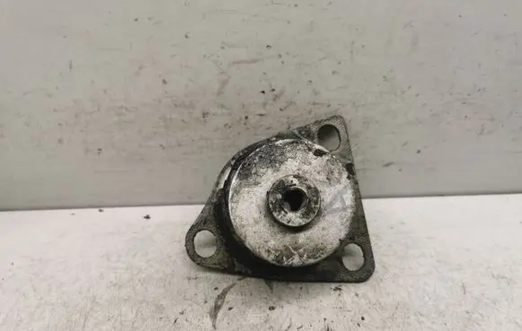 Audi A6 S6 C4 4A Engine mount bracket