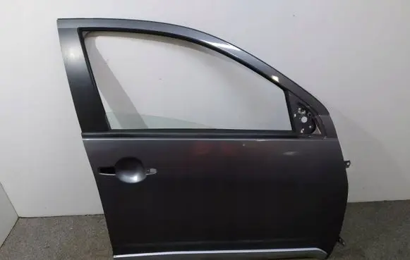 Mitsubishi Outlander Front door