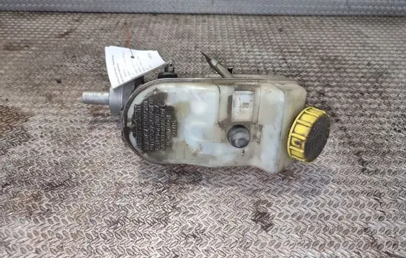 Volkswagen Transporter - Caravelle T5 Master brake cylinder 7H0611303A