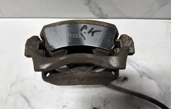 Mercedes-Benz A W176 Front brake caliper