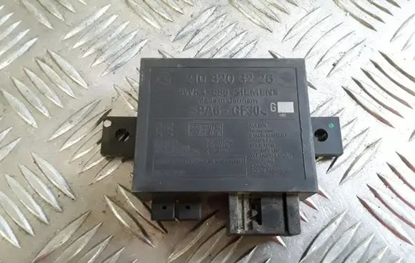 Mercedes-Benz E W210 Immobilizer control unit/module 2108203226 5WK4688