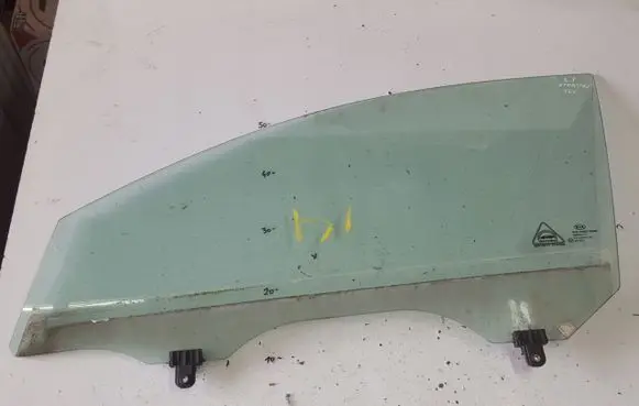 KIA Sportage Sliding door window/glass 