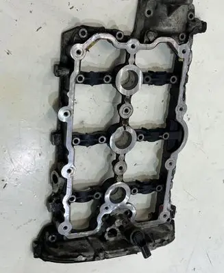 Volkswagen Touareg III Rocker cam cover 