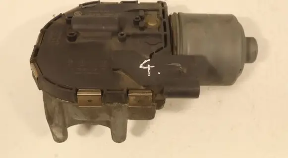 Skoda Octavia Mk2 (1Z) Wiper motor 1397220652