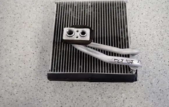 Air conditioning (A/C) radiator (interior)