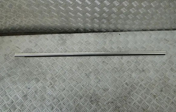 Mercedes-Benz V Class W447 Windshield/front glass wiper blade 