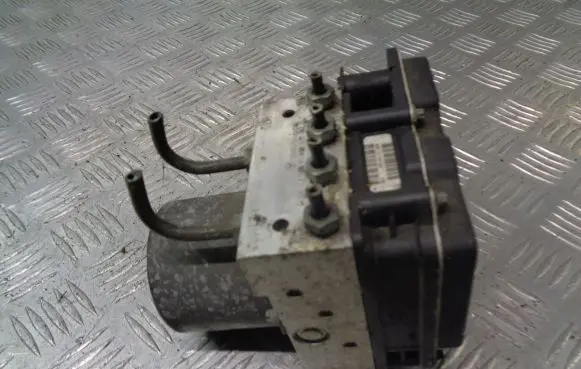 Mercedes-Benz A W169 ABS Pump 0265235054