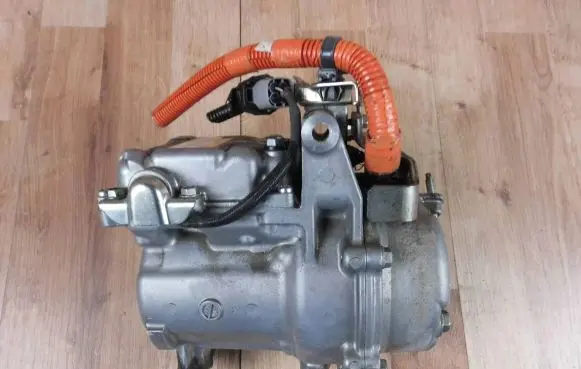 Mitsubishi Outlander Air conditioning (A/C) compressor (pump) 7813A379
