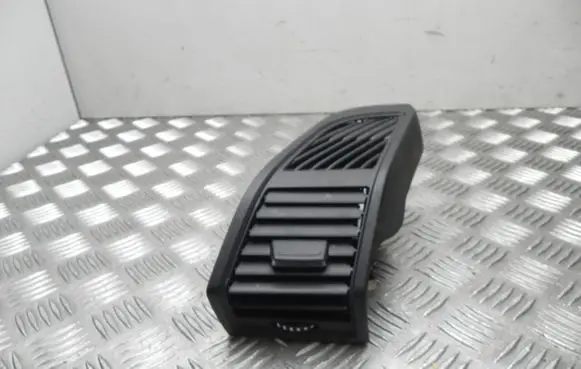 BMW i3 Rear air vent grill 9283004 T8760