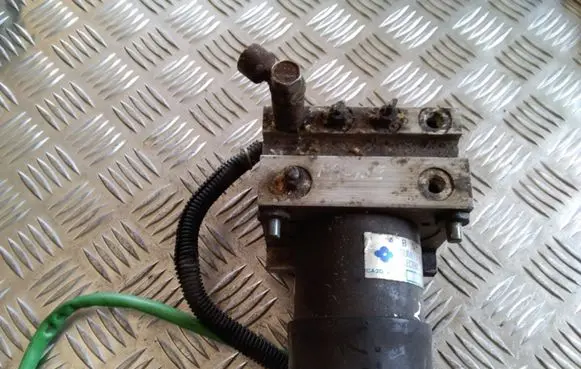 Mazda 626 ABS Pump GA2G437A0