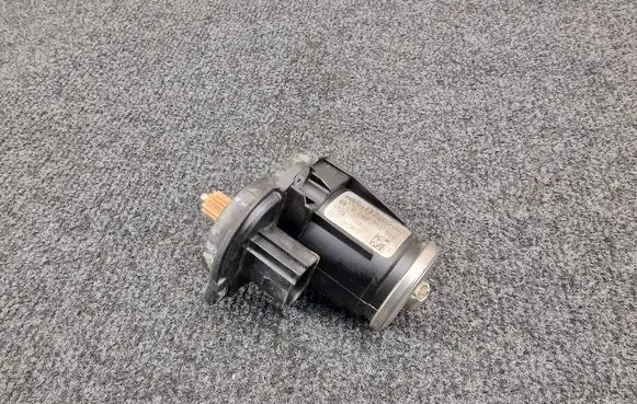 Volkswagen PASSAT B7 EGR valve 11725505