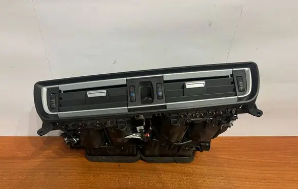 BMW 7 F01 F02 F03 F04 Dash center air vent grill 9115860
