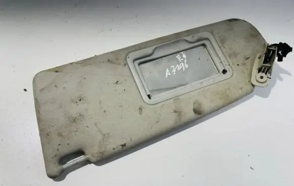 Sun visor