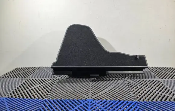 Trunk/boot lower side trim panel