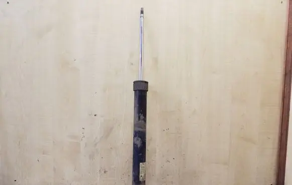 Volkswagen Tiguan Rear shock absorber/damper 5N0512011M 5N0513049M