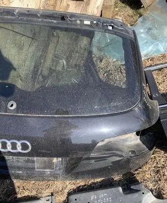Audi Q7 4L Tailgate/trunk/boot lid