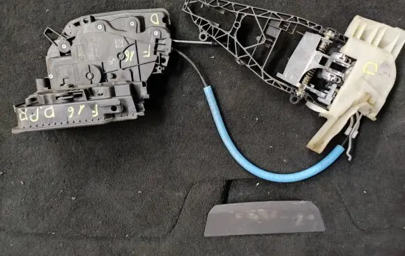 BMW X6 F16 Front door lock 19864010 A052111 7473152