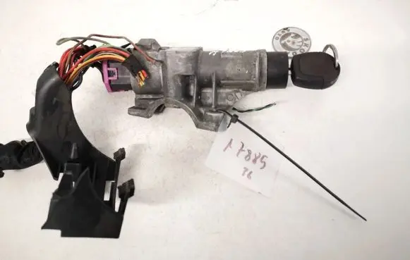 Skoda Octavia Mk1 (1U) Ignition lock 4b0905851c