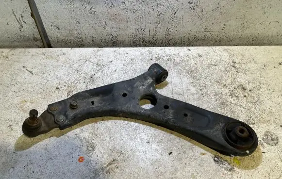 KIA Ceed Front lower control arm/wishbone