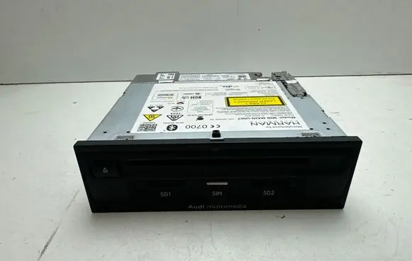 Audi A3 S3 8V Radio/CD/DVD/GPS head unit 8V0035038B