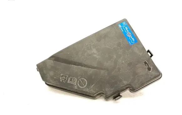 Volvo XC90 Fuse box cover 31398001