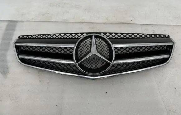 Mercedes-Benz E C207 W207 Front bumper upper radiator grill A2078880283 A2078850053