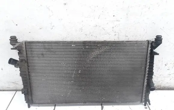 Ford Focus Coolant radiator 3M5H8005TL
