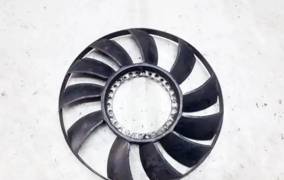 Volkswagen PASSAT B5 Fan impeller 058121301