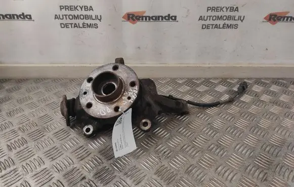 Renault Trafic III (X82) Front wheel hub spindle knuckle 323952