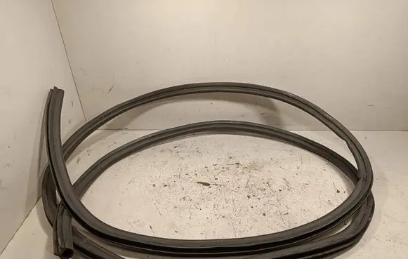 BMW 7 F01 F02 F03 F04 Engine compartment rubber 