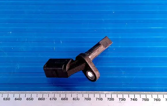 Audi A6 Allroad C6 ABS brake wheel speed sensor 0265007929