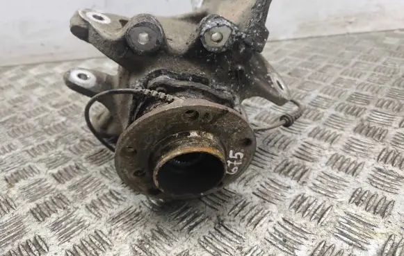 BMW 5 F10 F11 Rear wheel hub