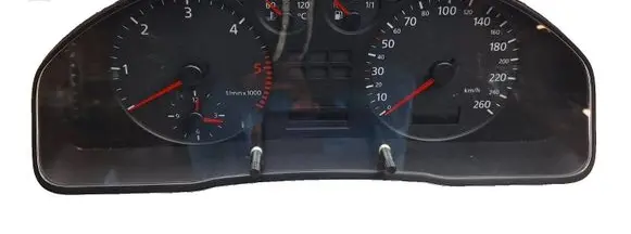 Volkswagen PASSAT B5 Speedometer (instrument cluster) 8D0919861F