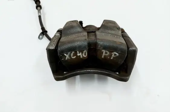 Volvo XC40 Front brake caliper 31471190
