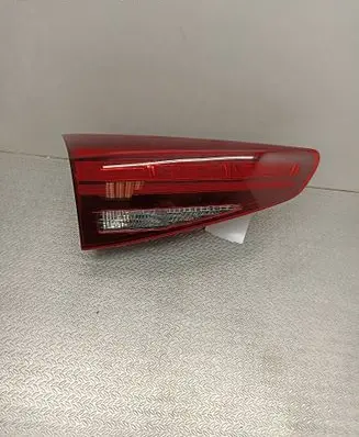 Tailgate rear/tail lights