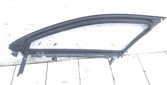 Audi A6 S6 C4 4A Front door window/glass frame 8E0837630