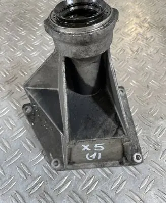 BMW X5 E53 Driveshaft support bearing bracket 7503120