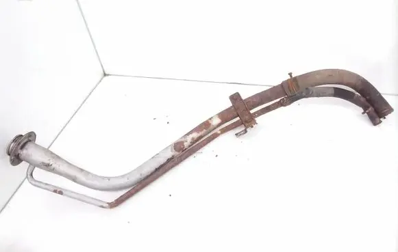 KIA Sorento Fuel tank filler neck pipe 