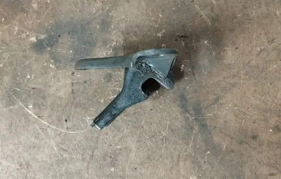 Dodge Durango I Engine mounting bracket 52018858