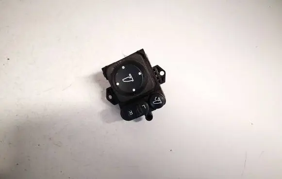Honda CR-V Wing mirror switch