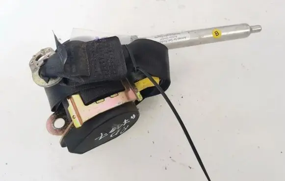 Audi A4 S4 B5 8D Front seatbelt 0566021300