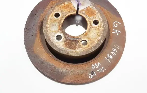 Volvo V50 Rear brake disc neventiliuojamas