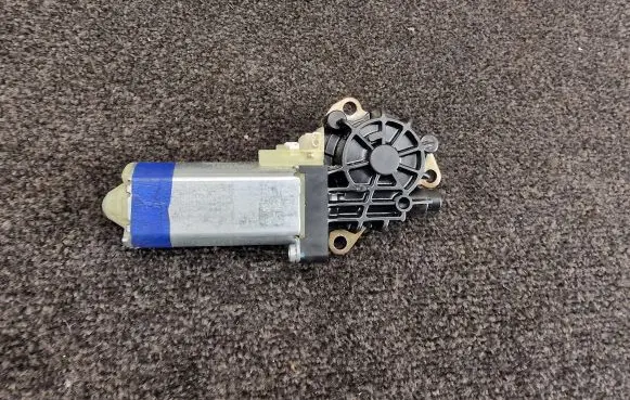 Tesla Model S Seat adjustment motor 6004RA3204