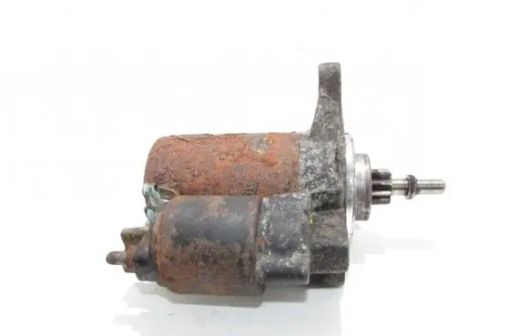 Volkswagen Golf III Starter motor