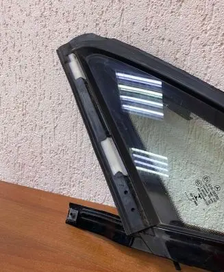 Mercedes-Benz E W238 Rear side window A2386708800 A2386709000 43R-00050