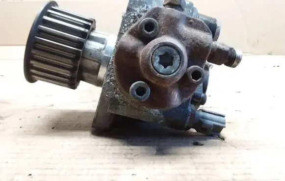 Mazda 6 Fuel injection high pressure pump 2940000420